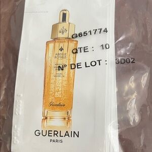 Guerlain Abeille Royale Youth Oil with Gold Accents
Sample 20packs